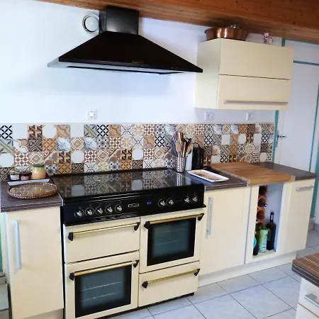 House With 2 Bedrooms In Chantonnay With Enclosed Garden And Wifi * Chantonnay
