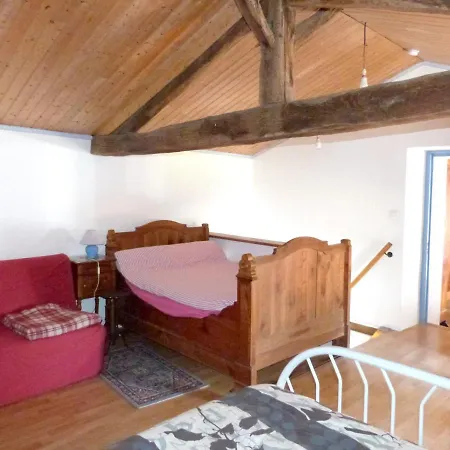 House With 2 Bedrooms In Chantonnay With Enclosed Garden And Wifi Dom wakacyjny
