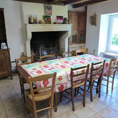House With 2 Bedrooms In Chantonnay With Enclosed Garden And Wifi *